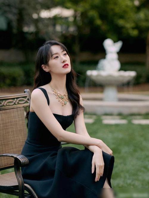 袁冰妍早期爆料视频,揭秘娱乐圈不为人知的幕后故事  第1张